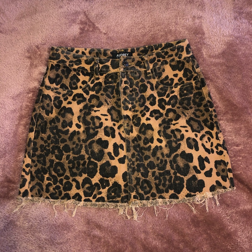 Adorable Cheetah Print Skirt ✨